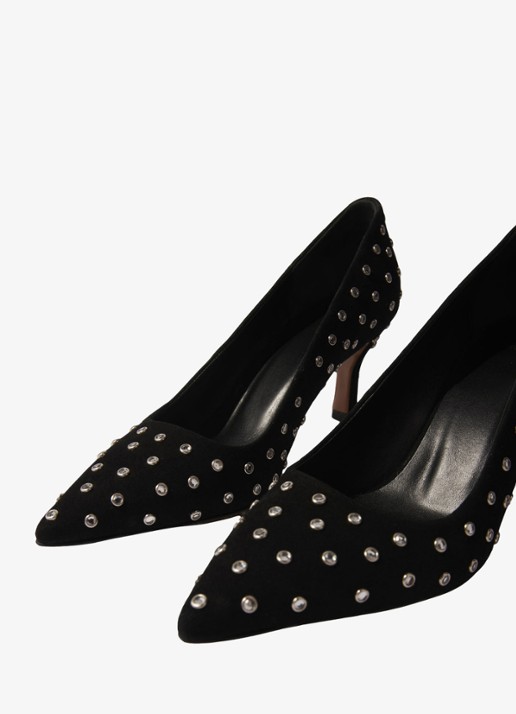 Maje Pump van geitenleer met studs - detail jeans