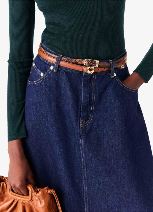 Maje Riem van koeienleer met logo - detail cognac