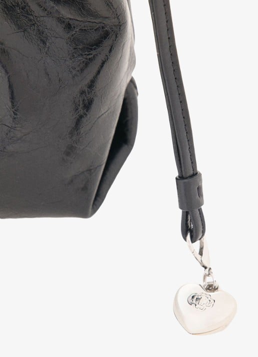 Maje Schoudertas van leer met trekkoord - detail 4 jeans
