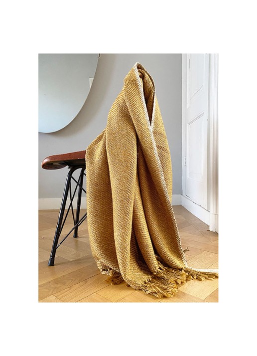 Malagoon Honey plaid in wolblend 125 x 150 cm - voorkant 4 okergeel