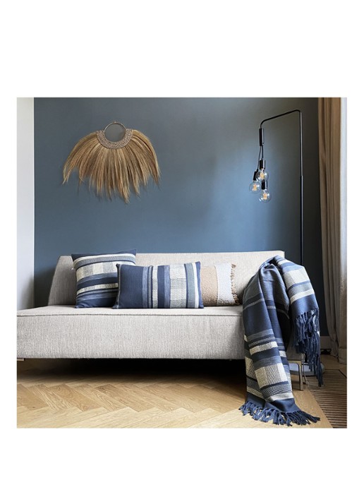 Malagoon Midnight sierkussen 50 x 50 cm - voorkant 2 blauw