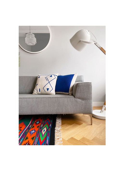 Malagoon Solid Poster sierkussen 50 x 50 cm - voorkant 3 royalblauw
