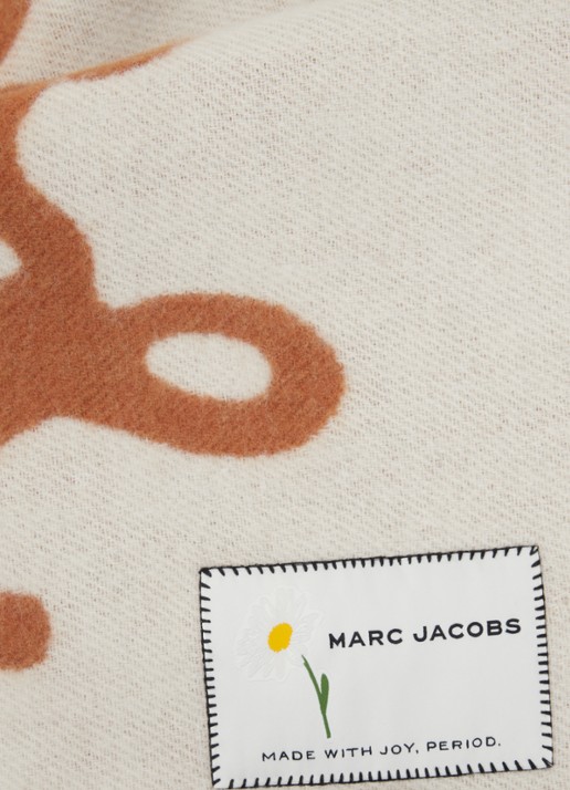 Marc Jacobs Marc Is Joy sjaal van wol met print 160 x 30 cm - detail 3 cognac