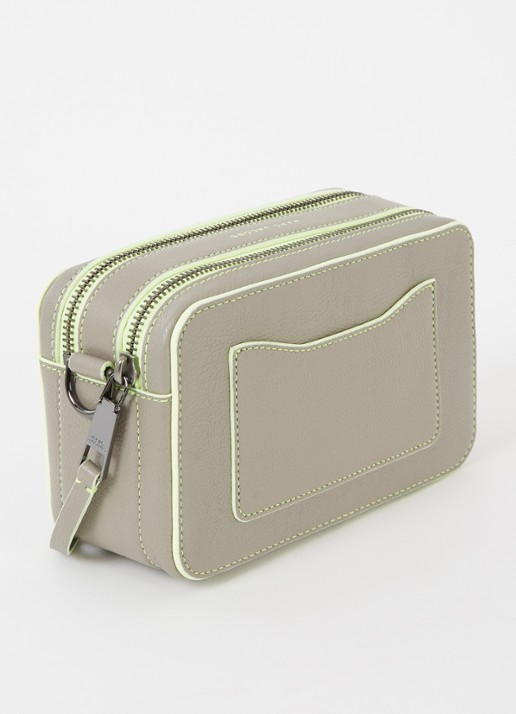 Marc Jacobs The Moto Shot crossbodytas van leer - achterkant donkerbeige