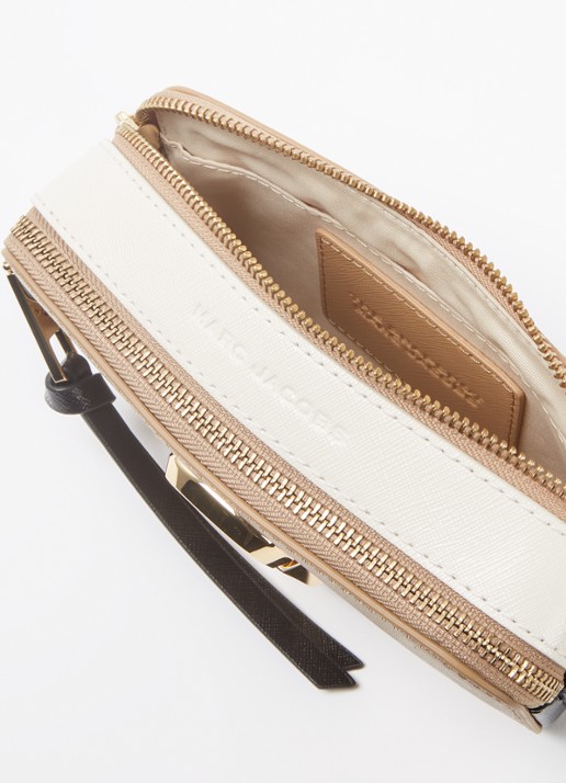 Marc Jacobs The Snapshot crossbodytas van leer - detail 4 camel