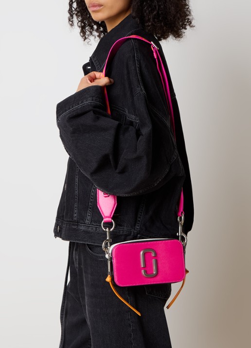 Marc Jacobs The Snapshot crossbodytas van leer - voorkant 5 donkerroze