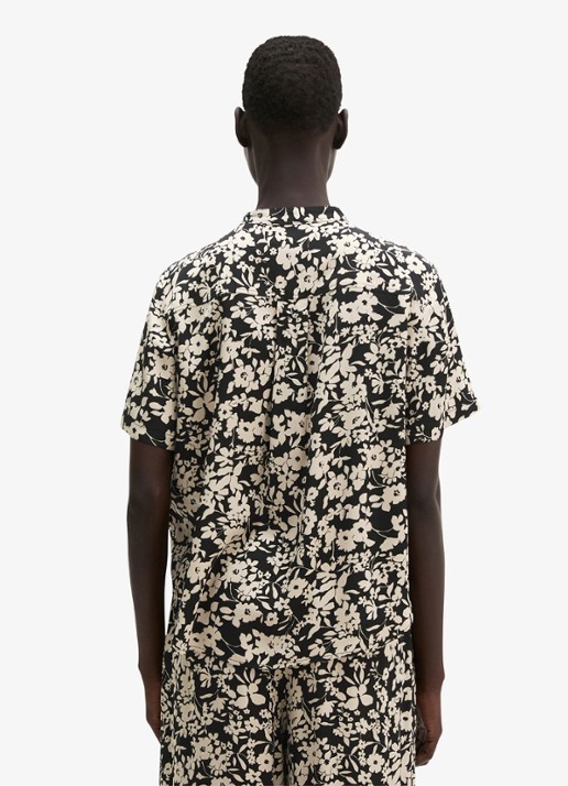 Marc O'Polo Blouse met bloemenprint - achterkant 3 black_multi_04-0096 / zwart