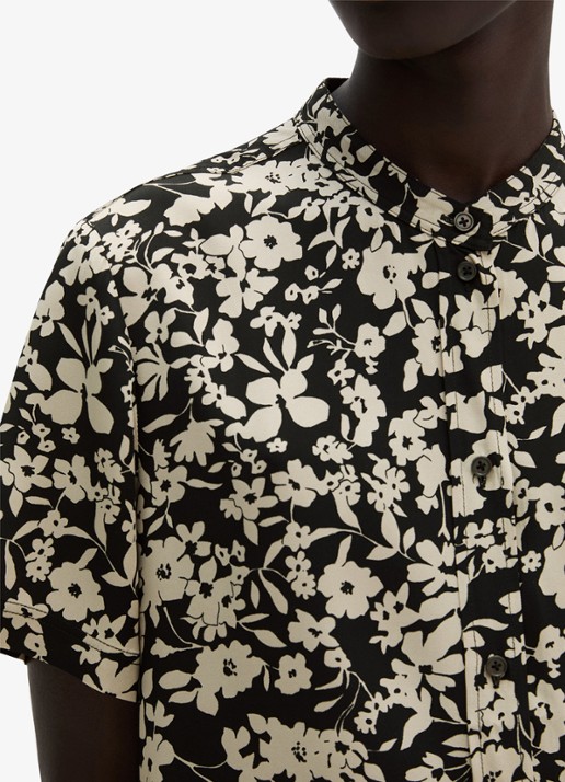 Marc O'Polo Blouse met bloemenprint - detail 2 black_multi_04-0096 / zwart