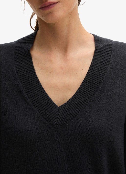 Marc O'Polo Fijngebreide pullover in scheelwolblend met V-hals - detail 2 black / zwart