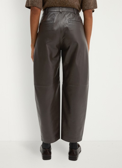 Marc O'Polo High waist balloon fit broek van leer - achterkant 5 donkerbruin
