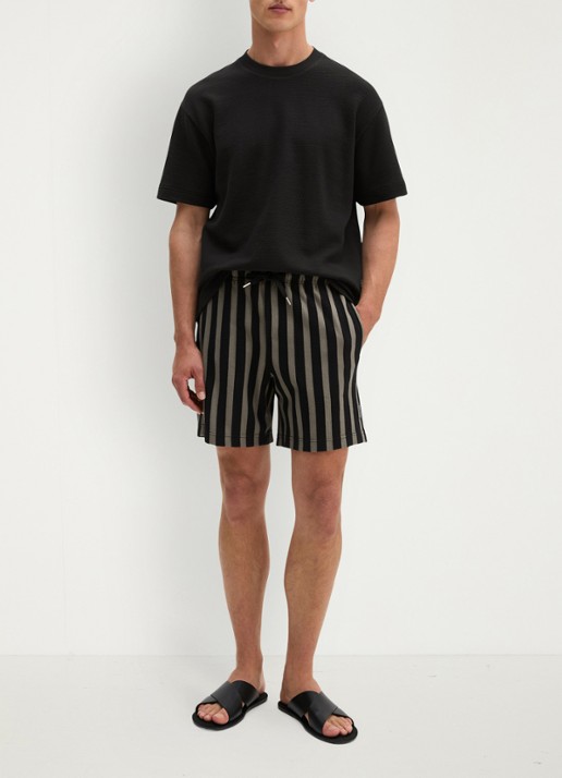 Marc O'Polo Straight fit korte broek met streepprint - voorkant 2 black 01-0093 / zwart