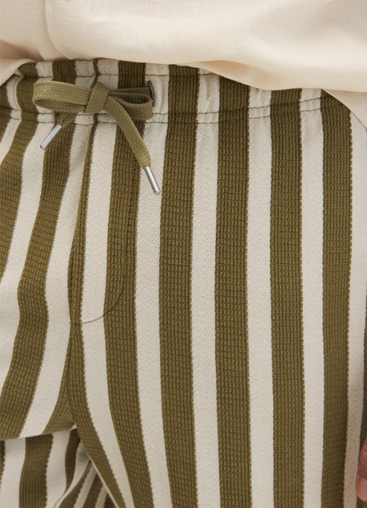 Marc O'Polo Straight fit korte broek met streepprint - detail 2 medium green 01-3493 / groen
