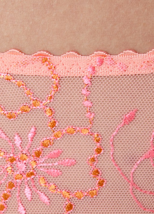 Marie Jo Jane string met borduring - detail 2 zalmroze