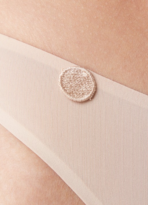 Marie Jo Tom string met borduring - detail 10 donkerbeige