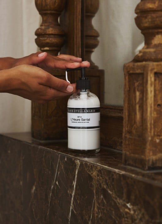 Marie-Stella-Maris L'Heure Santal handcreme 250 ml - voorkant 2 transparant