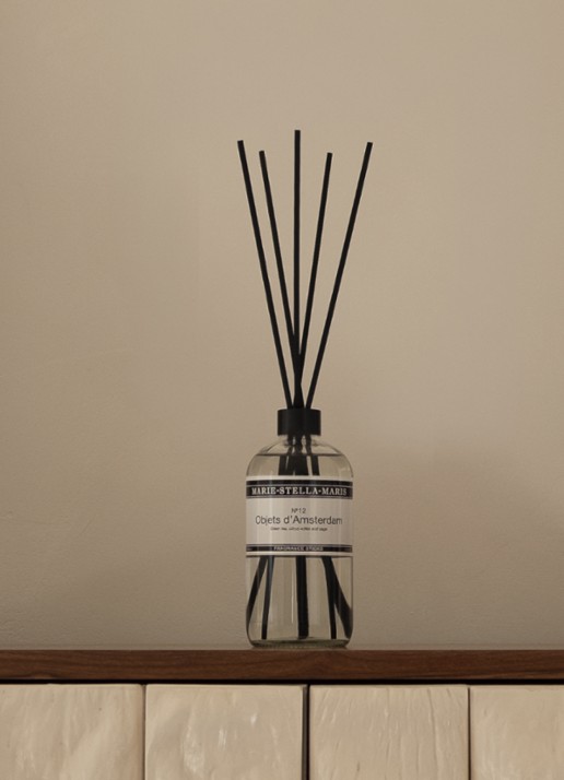 Marie-Stella-Maris No.12 Objets d'Amsterdam geurstokjes 500 ml - voorkant 4 transparant