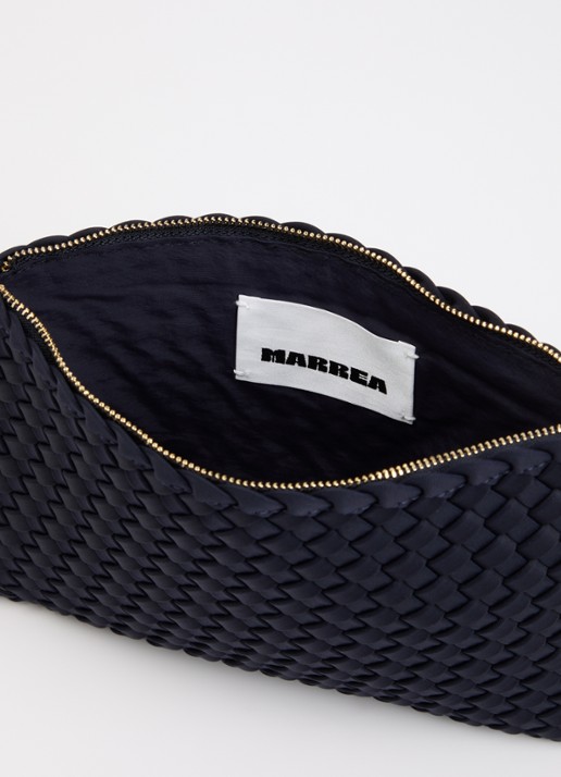 Marrea Clutch met gevlochten details  - detail royalblauw