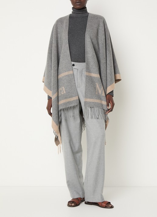 Max Mara Hilde poncho van wol met logoprint en franjes - detail grijsmele