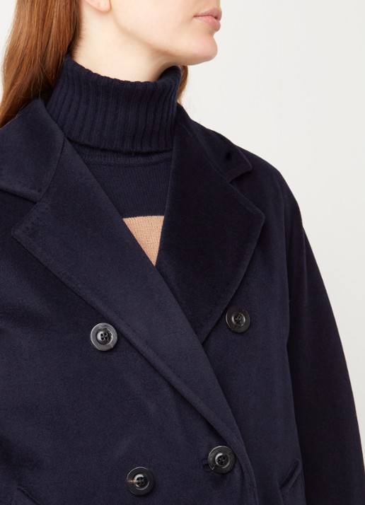 Max Mara Madame mantel in wolblend met strikceintuur - detail 2 blauw