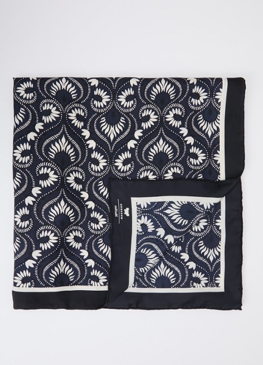 Max Mara Onesto sjaal van zijde met paisley dessin 90 x 90 cm