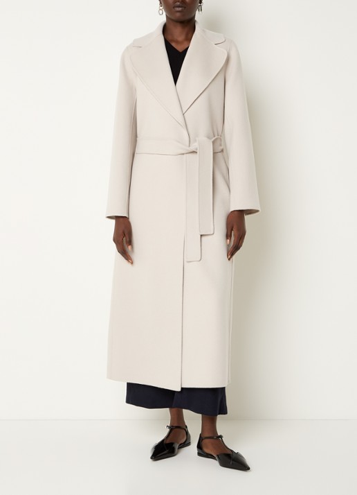Max Mara Poldo mantel van scheerwol met steekzakken en strikceintuur - detail creme