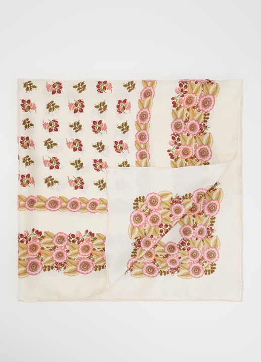 Max Mara Sjaal van zijde met bloemprint 90 x 90 cm - voorkant abrikoos