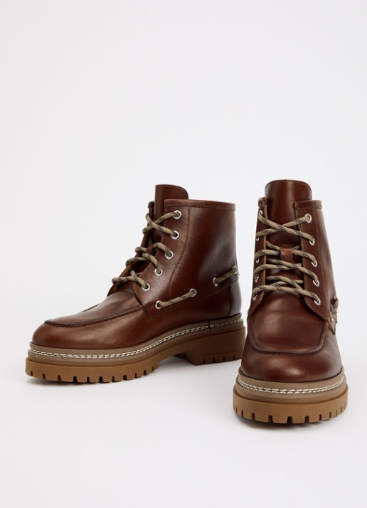Max Mara Wkapantone veterboot van leer - detail roodbruin