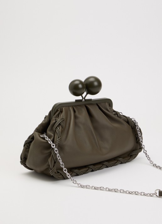 MaxMara Pasticcino schoudertas van leer met afneembare schouderriem - achterkant khaki