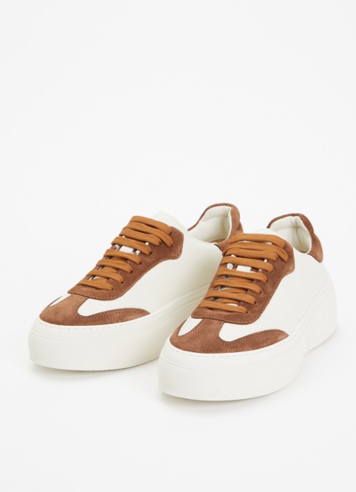 MaxMara Sneaker van leer met details van suède - detail hazelnootbruin