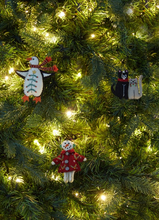 Meander Sneeuwpop met kerstjas 10,5 cm - voorkant 3 multicolor