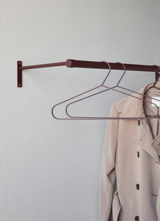 Mette Ditmer Hang-It kledinghanger set van 2 - voorkant 7 bordeauxrood