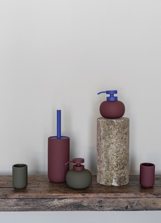 Mette Ditmer Lotus Play tandenborstelhouder - voorkant 2 bordeauxrood