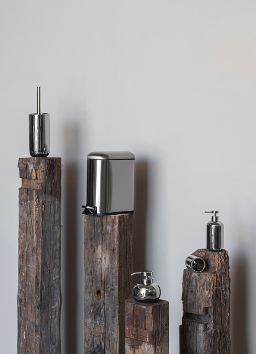 Mette Ditmer Lotus toiletborstel met houder - detail zilver