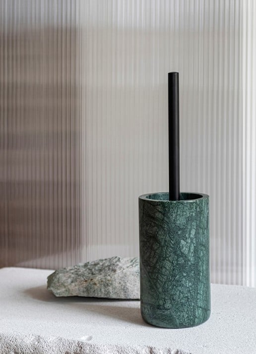 Mette Ditmer Marble toiletborstel met houder - voorkant 2 donkergroen