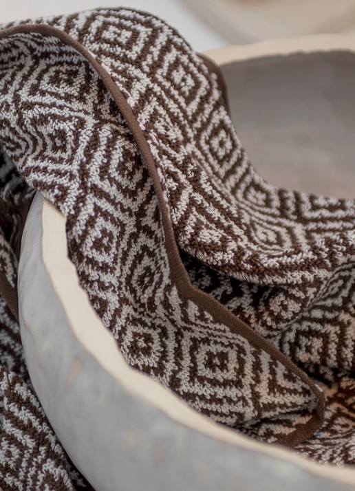 Mette Ditmer Morocco badhanddoek - 550 gr/m2 - 135 x 70 cm - detail 3 chocoladebruin