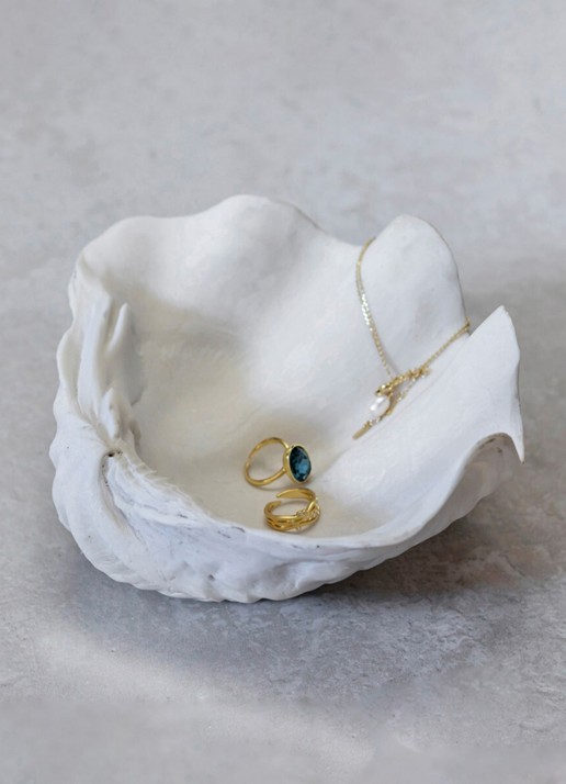 Mette Ditmer Shell ornament 13 cm - voorkant 6 wit