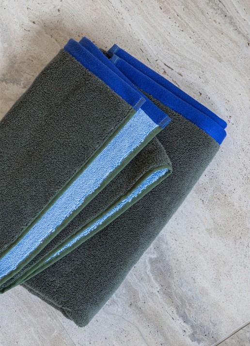 Mette Ditmer Soft badhanddoek - 90 x 50 cm - achterkant 5 olijfgroen