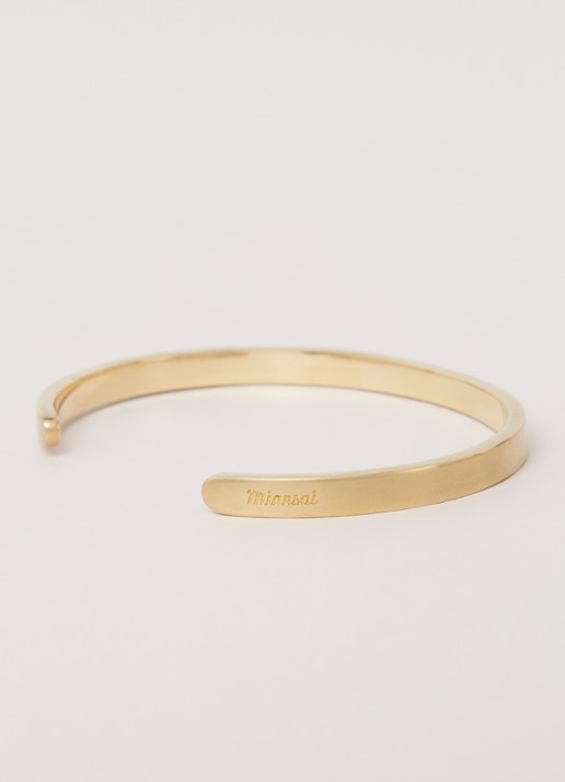 Miansai Singular bangle met logo - detail 2 goud