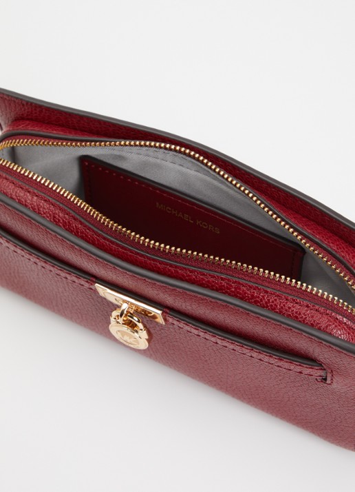 Michael Kors Clutch van leer met afneembare schouderriem - detail 3 kersenrood