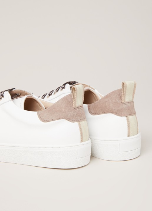 Mint Velvet Allie sneaker van leer - detail wit
