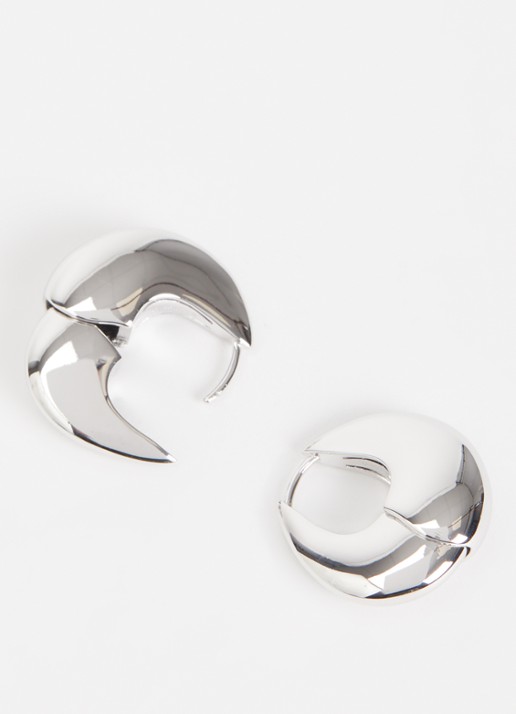 Missoma Sculptural Pebble oorringen - detail zilver