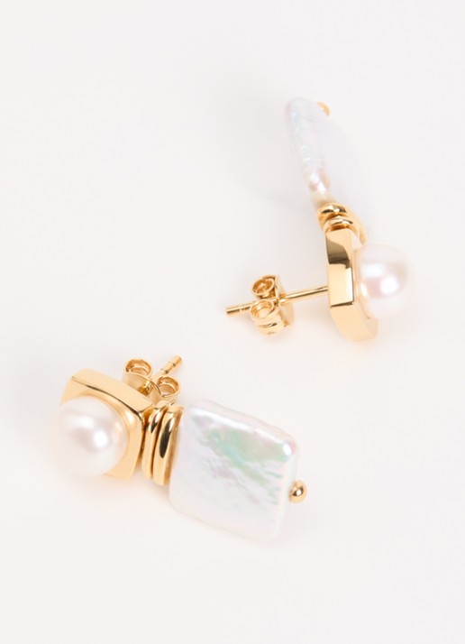 Missoma Square Pearl Stud oorstekers - detail 3 goud
