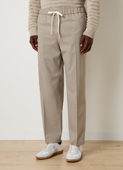 MM6 Straight fit pantalon met persplooi en steekzakken - detail 4 zand