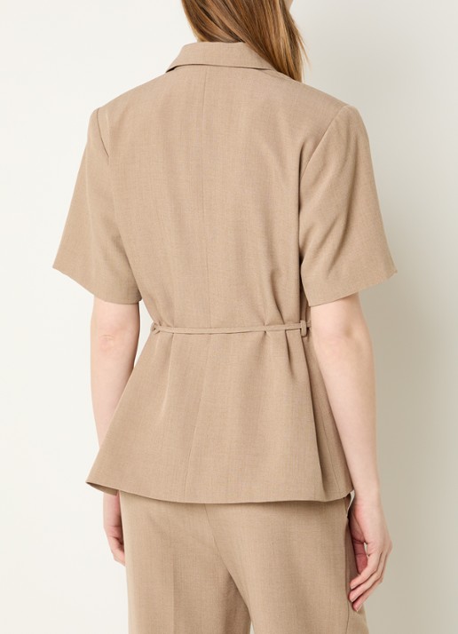 Modström Alaya blazer met trekkoord - achterkant 2 camel