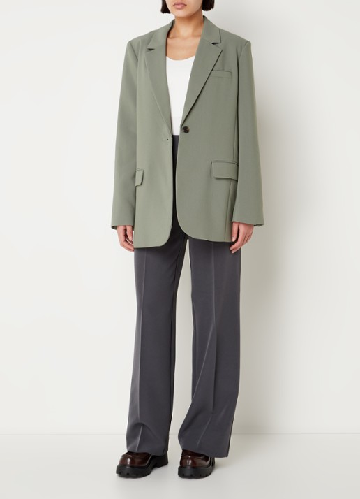 Modström Gale blazer met klepzakken - voorkant 3 olijfgroen