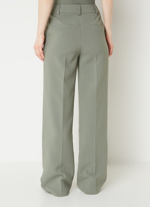 Modström Gale high waist straight fit pantalon met steekzakken en persplooi - achterkant olijfgroen