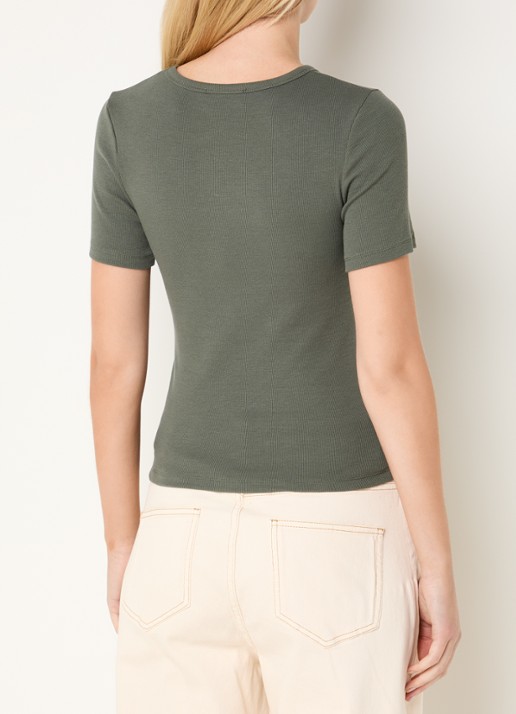 Modström Igor T-shirt met ribstructuur - achterkant legergroen