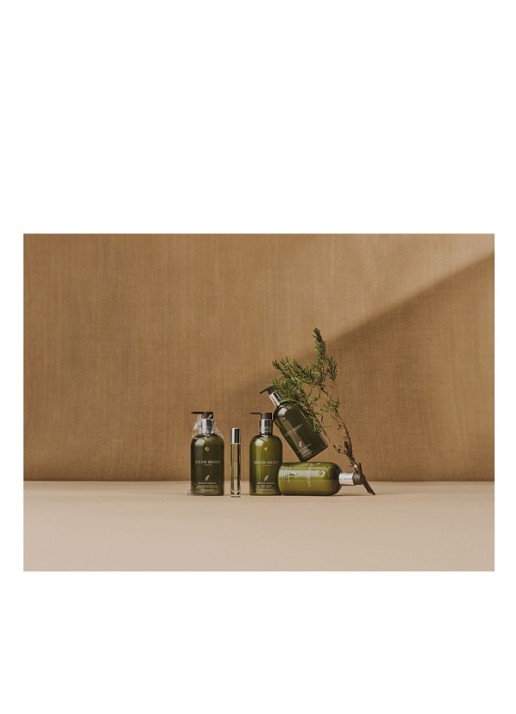 Molton Brown Reviving Rosemary Bath & Shower Oil-In-Gel - bad- & douchegel - detail 3 undefined