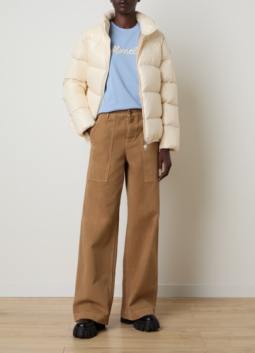 Moncler Abbadia puffer jack met donsvulling en ritszakken - voorkant 6 beige