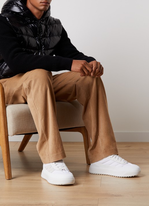 Moncler Altive sneaker met nubuck details - voorkant 2 wit
